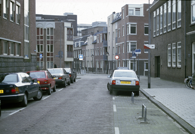 117739 Gezicht in de Bergstraat te Utrecht.N.B. De foto is gemaakt ter voorbereiding van scholieren voor de te fietsen ...